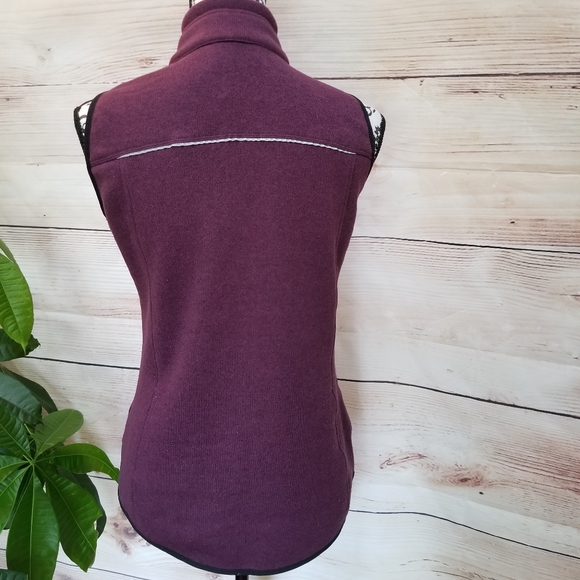 3/$28 Old Navy Active Women's Vest Sz XS - Picture 2 of 8